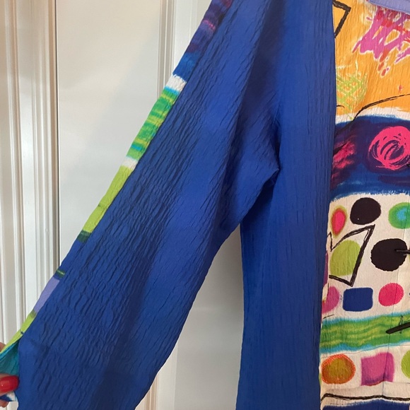 Very gently worn designer top - Picture 3 of 6